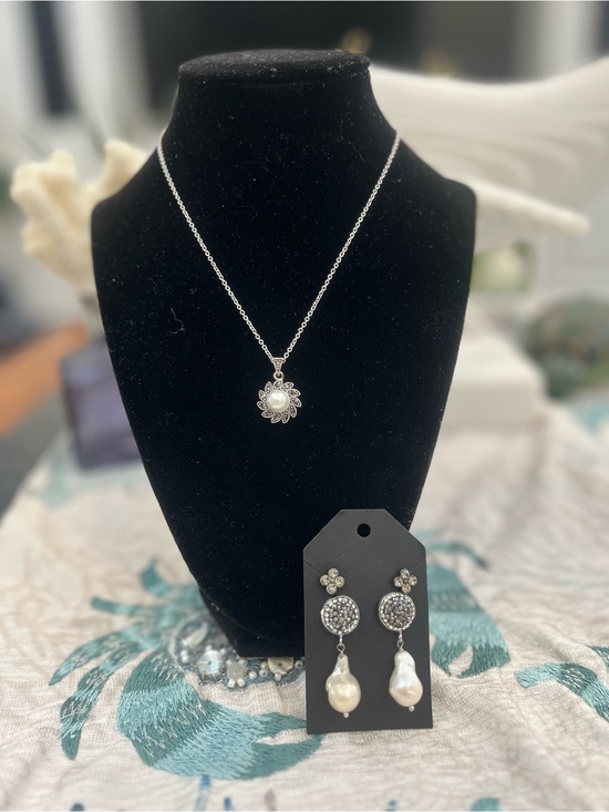Jewelry - Brand New! Vintage Silver-Tone Pearl Flower Necklace & Freshwater Pearl Earrings